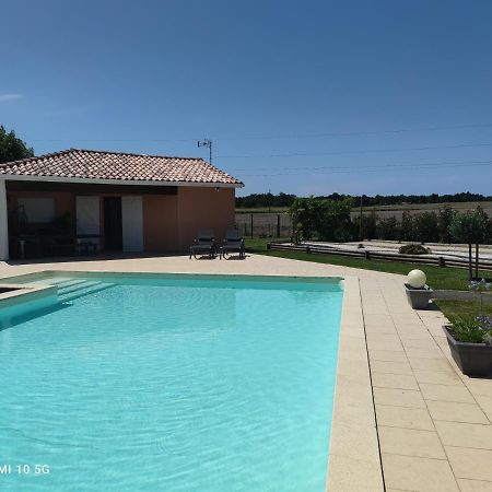 Le Gite Du Font Blanque Campsas Exterior photo